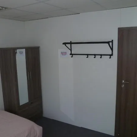 Datacom 게스트하우스 *